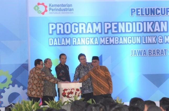Presiden Jokowi-Menperin Airlangga Hartarto Hadiri Peluncuran Program Vokasi Sektor Industri (Foto Setkab)