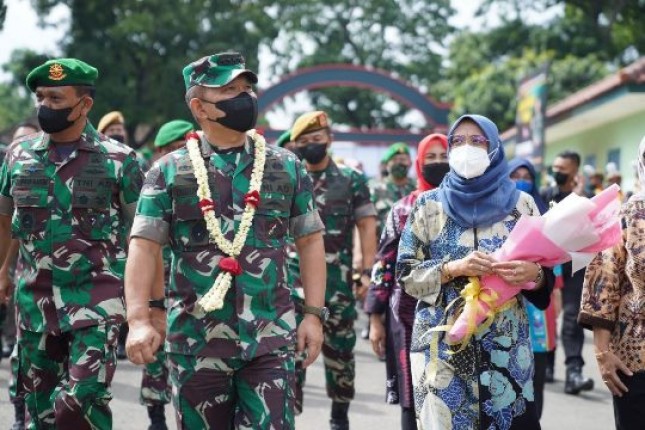 KASAD Jendreral TNI Dudung Abdurachman Kunjungi Pusdik…