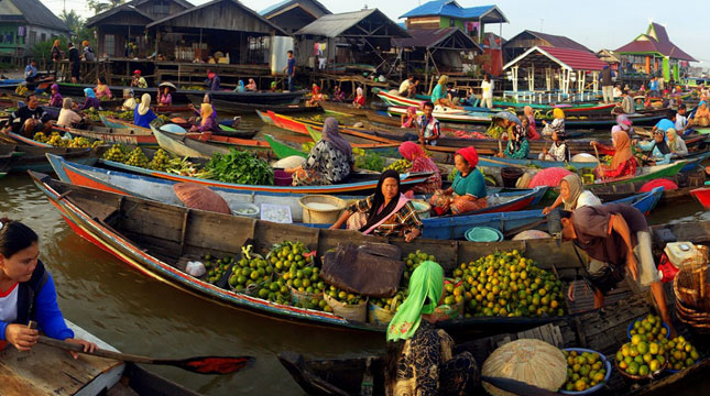 Pasar Terapung Siring di Sungai Martapura, Kalimantan Selatan (Foto:basirih.banjarmasinkota)