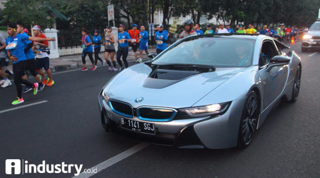 BMW i Meriahkan Gelaran Pocari Sweat Bandung West Java Marathon 2017