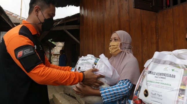 LAZNAS Pertamina Hulu Rokan Jakarta Bersama Dompet Dhuafa berikan Paket Sembako