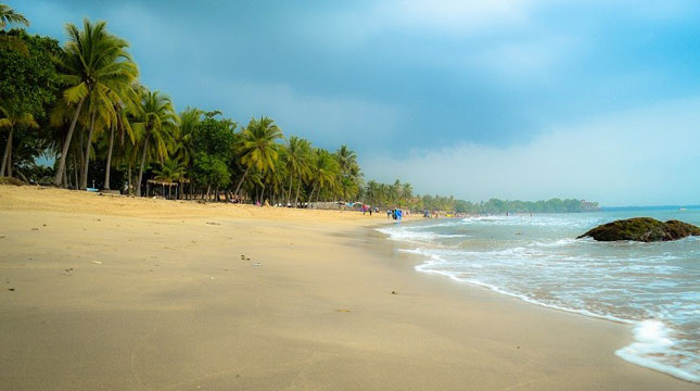 Wisata Pantai Anyer, Serang, Banten (Foto:http://anyerpedia.com)