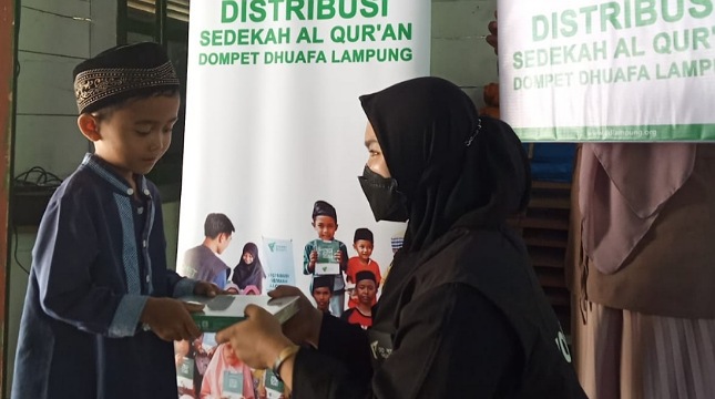 Dompet Dhuafa Lampung Salurkan 500 Al Quran 