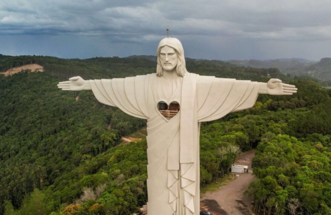 Cristo Protetor de Encantado Patung Yesus Tertinggi di Brasil (Foto: cristoencantado.com.br)
