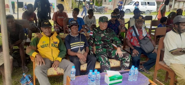 Anggota Komisi C DPRD Kab Keerom Yahyah Sauri Kunjungi Pengobatan Massal Pos Yabanda