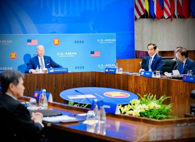 Presiden Jokowi menghadiri KTT Khusus ASEAN-AS, di Departemen Luar Negeri Amerika Serikat (AS), Washington DC, Jumat (13/05/2022). (Foto: BPMI Setpres/Laily Rachev)