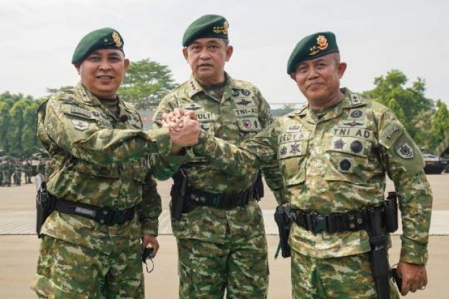 Panglima Kostrad Letjen TNI Maruli Simanjuntak