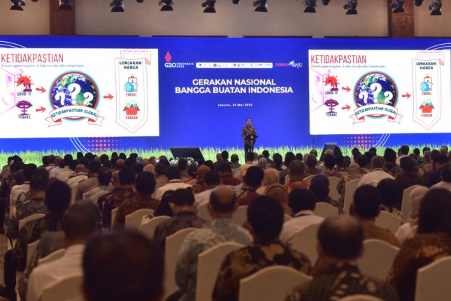Presiden Jokowi pada Evaluasi Aksi Afirmasi Peningkatan Pembelian dan Pemanfaatan Produk Dalam Negeri dalam rangka Gerakan Nasional Bangga Buatan Indonesia, JCC, Senayan, Jakarta, Selasa (24/05/2022). (Foto: Humas Setkab/Agung) 