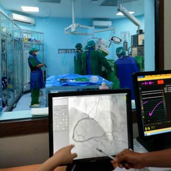  Siloam Hospitals Kupang Sediakan Cath Lab Kateterisasi Jantung
