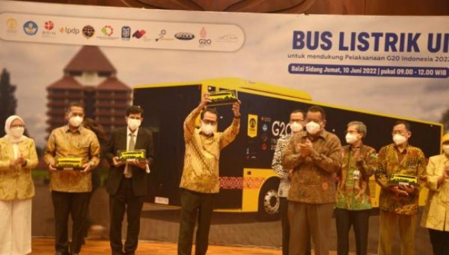 Menhub Apresiasi Hasil Karya Bus Listrik Buatan Universitas Indonesia Digunakan Untuk Mendukung Transportasi di KTT G20