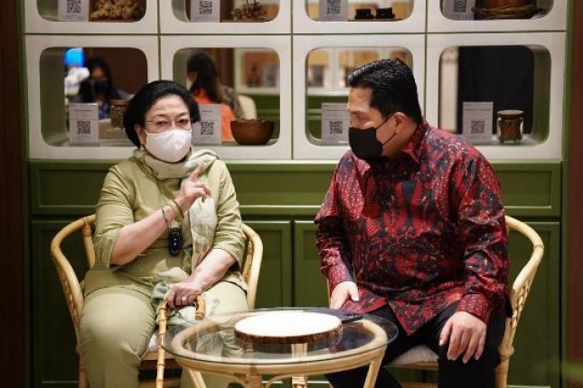Menteri BUMN Erick Thohir dan Megawati Soekarnoputri