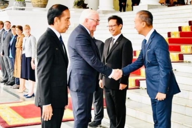 Menperin Agus dampingi Presiden Jokowi menjamu kedatangan Presiden Jerman di Istana Bogor
