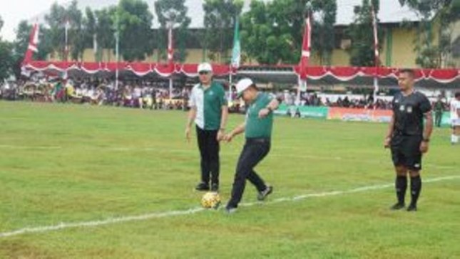 KASAD Jenderal TNI Dudung Abdurachman Kick Off Liga Santri 