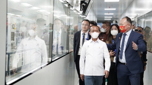 Menteri Investasi/Kepala BKPM Bahlil Lahadalia saat peresmian fasilitas produksi PT Smoore Technology Indonesia (STI)