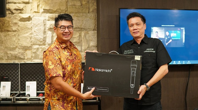Peluncuran Nakamichi Professional Wireless Microphone System