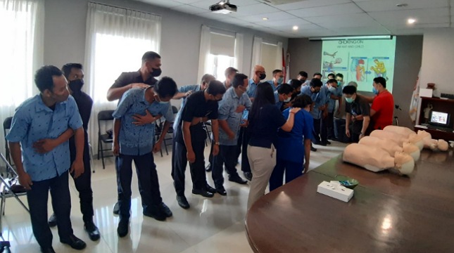 Bluebird Bali dan BIMC Hospital Bali Laksanakan Pelatihan Pertolongan Pertama Kepada Pengemudi dan Karyawan