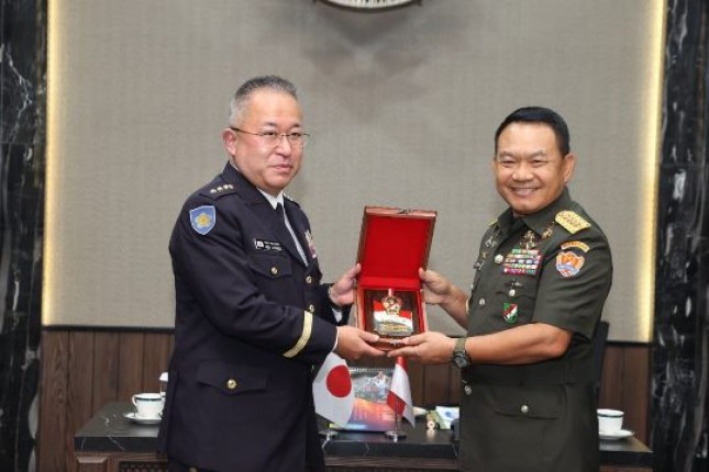 KASAD Jenderal TNI Dudung Abdurachman Terima Kunjungan Kehormatan Kepala Staf AD Jepang