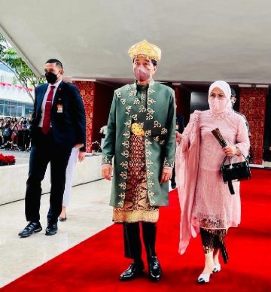Presiden Jokowi dan Ibu Iriana