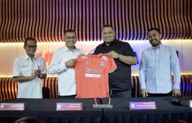  PKT Resmi Jadi Sponsor Klub Sepak Bola Borneo FC