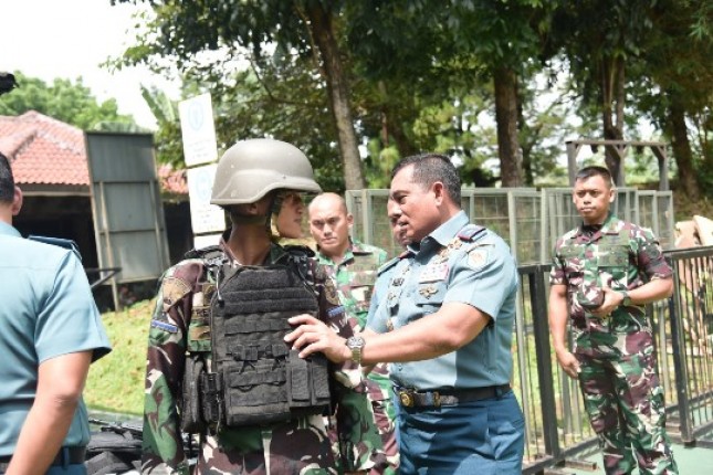 Korps Marinir Uji Fungsi Rompi Anti Peluru Level IV TA 2022