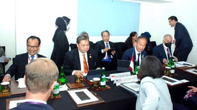 Pertemuan bilateral pada Trade, Investment, and Industry Ministerial Meeting (TIIMM)