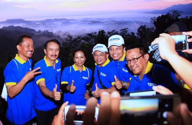 Menteri BUMN Rini Soemarno bersama sejumlah Dirut BUMN (Foto Humas)