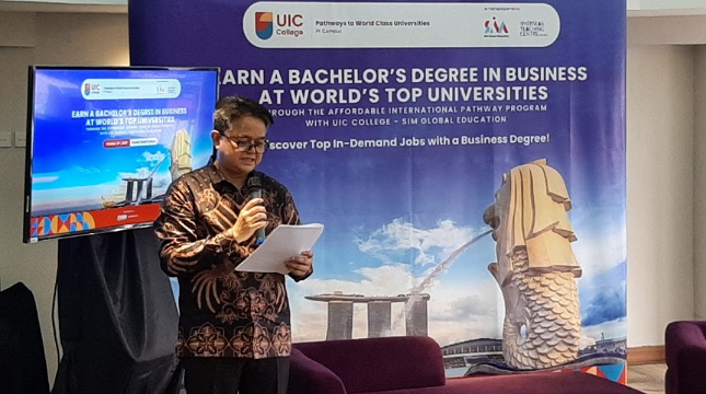 Reza Suriansha Direktur USG Education