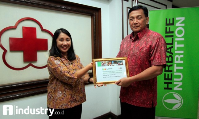 Donasi Herbalife Nutrition Indonesia ke Palang Merah Indonesia Pusat di Jakarta ( Dok INDUSTRY.co.id)