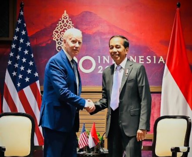 Presiden Jokowi Dan Presiden AS Joe Biden Lakukan…