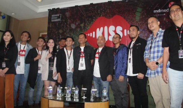 KOPLO INTERNATIONAL SOUND SENSATION