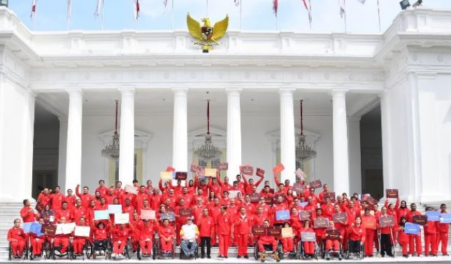 Presiden Jokowi Serahkan Bonus Apresiasi Bagi Atlet ASEAN Paragames Ke-11