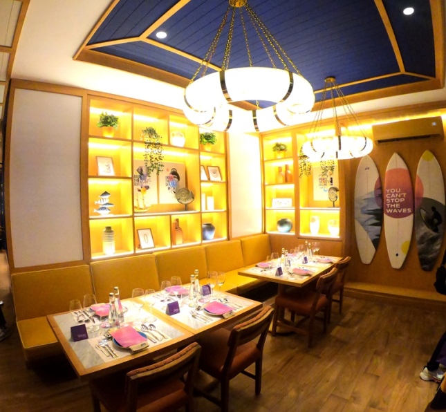 tempat makan Le Bay Dan Tipsea Beach Lounge hadir di PIK Jakarta.