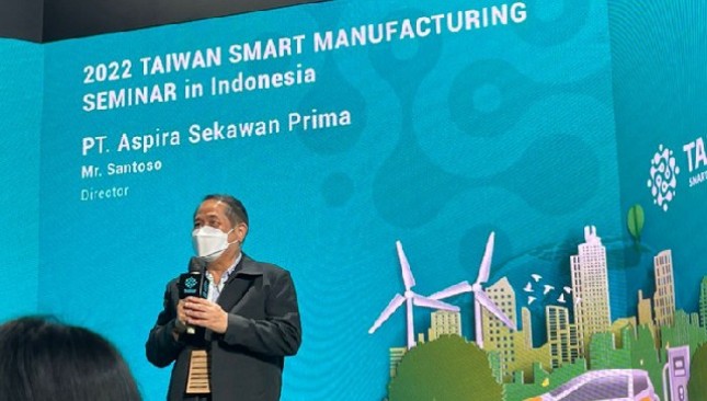 Director PT Aspira Sekawan Prima, Santoso saat memberikan presentasi dalam rangkaian seminar Taiwan Smart Manufacturing at Manufacturing Indonesia 2022.