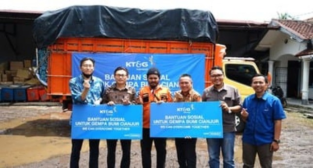 KT&G mendukung penanganan bencana gempa bumi di Jawa Barat, Indonesia, dengan menyalurkan barang-barang yang dibutuhkan masyarakat senilai Rp 300 juta melalui Badan Nasional Penanggulangan Bencana (BNPB)