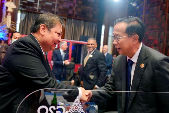 Menteri Koordinator Bidang Perekonomian Airlangga Hartarto menyampaikan, tahun depan adalah tahun pertaruhan Indonesia setelah dua tahun masa pandemi bisa bertahan.