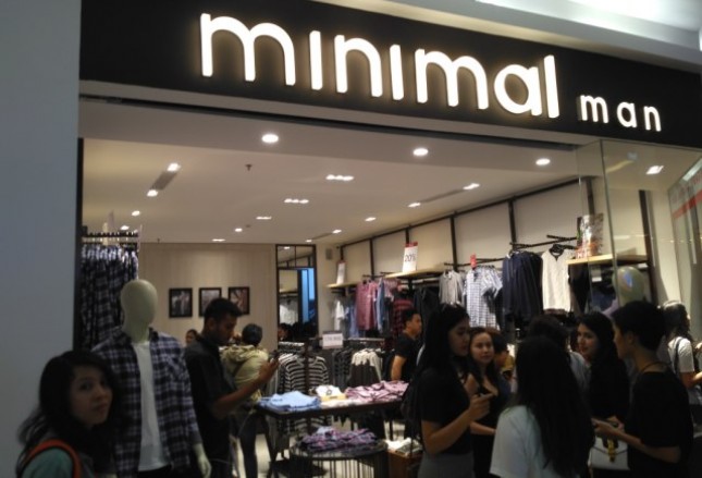 Minimal menghadirkan store khusus fashion pria Minimal Man yang berlokasi di Mal Ciputra Cibubur, Sabtu (2/9/2017). 