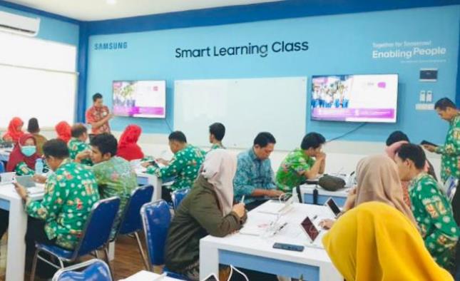 Rangkaian program (SSLC dari Samsung kali ini adalah pembekalan bagi guru-guru di madrasah.