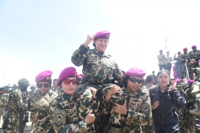 Ketua DPR RI Puan Maharani Perempuan Pertama Sebagai Warga Kehormatan Korps Marinir