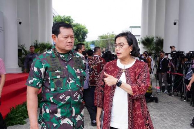 Panglima TNI Laksamana TNI Yudo Margono dan Menkeu Sri Mulyani
