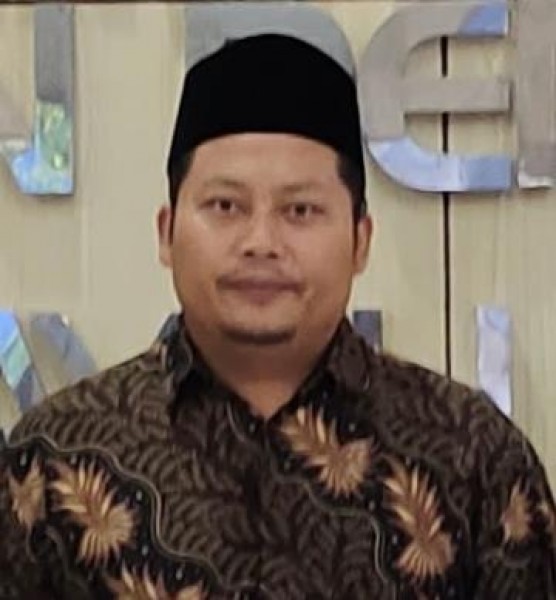 Ketua Yayasan Raden Fatah Lampung, Khozinatul Asror