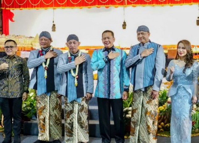 Ketua MPR RI Bamsoet Apresiasi Pagelaran Wayang Kulit Wahyu Makutharama'