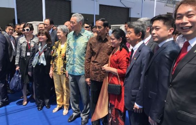 Presiden Jokowi-PM Singapore Membuka Singapore Busiess Forum di Marina Cruise Singapore, Kamis (7/9/2017) (Foto Ist)