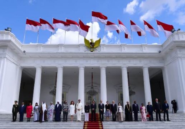 Presiden Jokowi Terima Surat Kepercayaan Sebelas Duta…