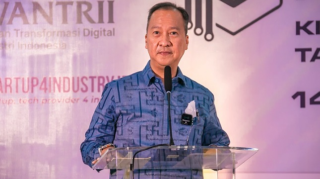 Menperin Agus Gumiwang Kartasasmita