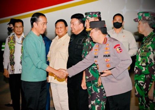 Presiden Jokowi Minta TNI Polri Kawal Pembangunan untuk Tingkatkan Kesejahteraan Masyarakat Papua