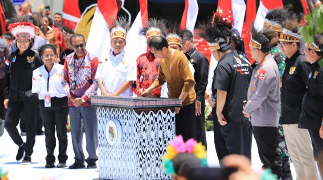 Presiden Jokowi Resmikan Papua Youth Creative Hub