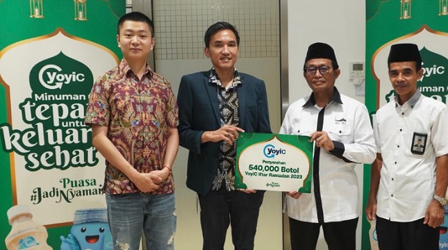 YoyiC Dairy Indonesia Bagikan 540.000 Botol Susu Fermentasi Selama Ramadhan