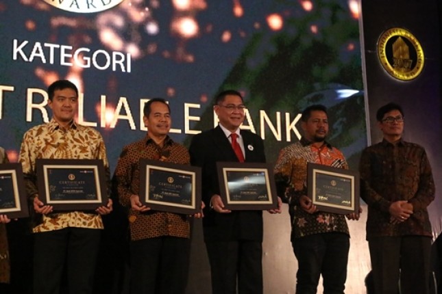 BNI Syariah Raih Dua Penghargaan di Indonesia Banking Award2017 (Foto Ist)