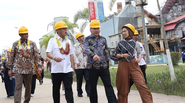 Kepala BSKJI Kemenperin Doddy Rahadi saat menghadiri peresmian proyek WHRPG di pabrik semen PT. Conch South Kalimantan Cement (CSKC), Kabupaten Tabalong, Kalimantan Selatan