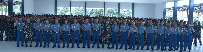 Satgas Pamtas RI PNG Kotps Marinir Terima Arahan Irjen TNI